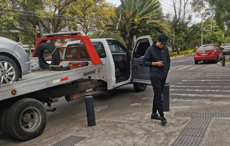 Los empresarios afirman que de cada 10 servicios de grúas en Jalisco, ocho son irregulares y de empresas sin autorización federal.