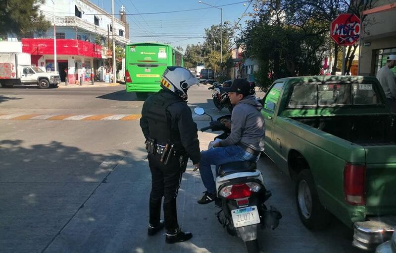 No usar casco, una de las principales causas de sanción en Guadalajara.