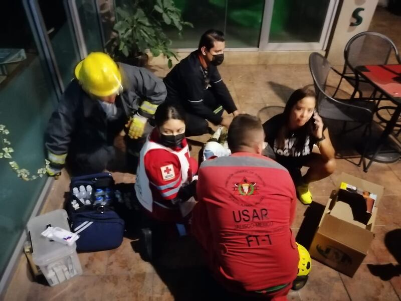 El ascensor cayó de una altura aproximada de cinco metros.