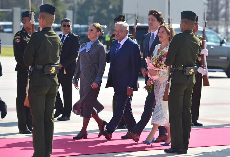 Recepción en el Aeropuerto Internacional "Felipe Ángeles".