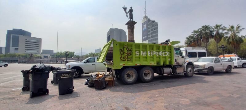 Este viernes en la mañana se realizó proceso para levantar basura, cenizas y desechos.