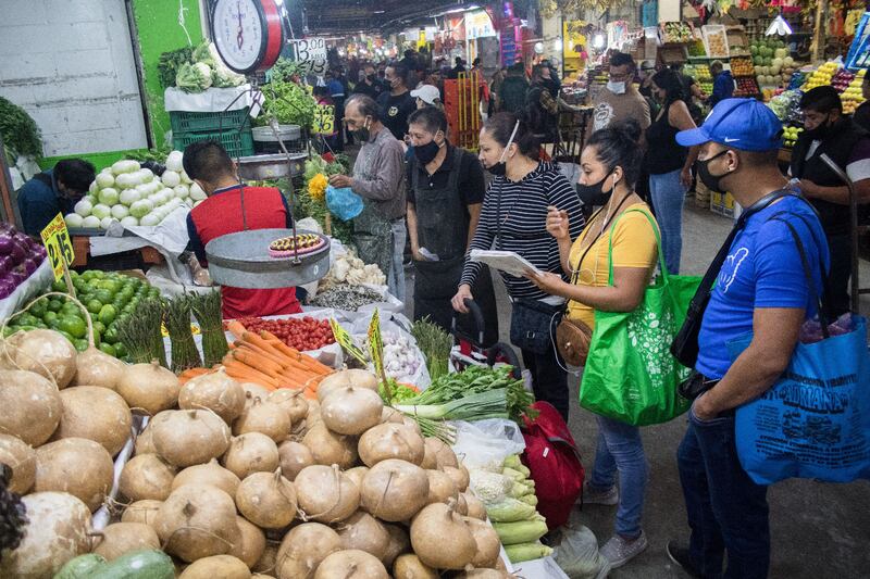 La inflación mató 30% de las ventas del comercio en pequeño, el ticket promedio no pasa de 100 pesos y la mitad de los negocios es víctima del delito: robo hormiga, asalto, corrupción y extorsión.