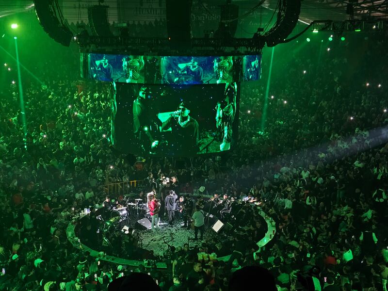 La agrupación ofreció un concierto en el Palenque de las Fiestas de Octubre en Guadalajara.