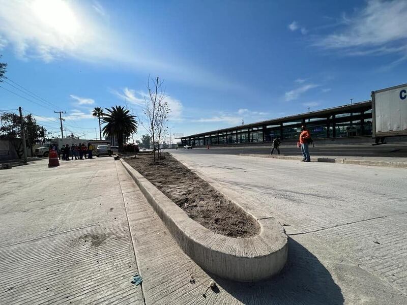 Los trabajadores están doblando turnos para tener las obras terminadas en una semana.