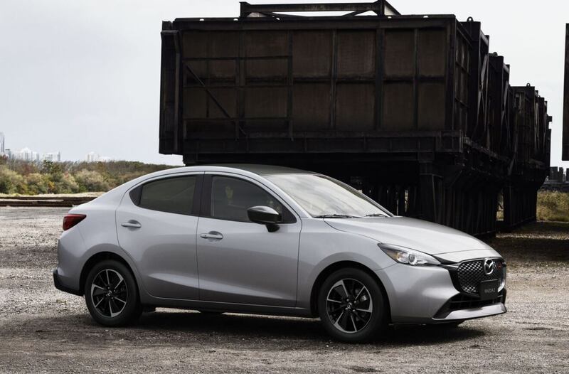 Mazda 2 Signature