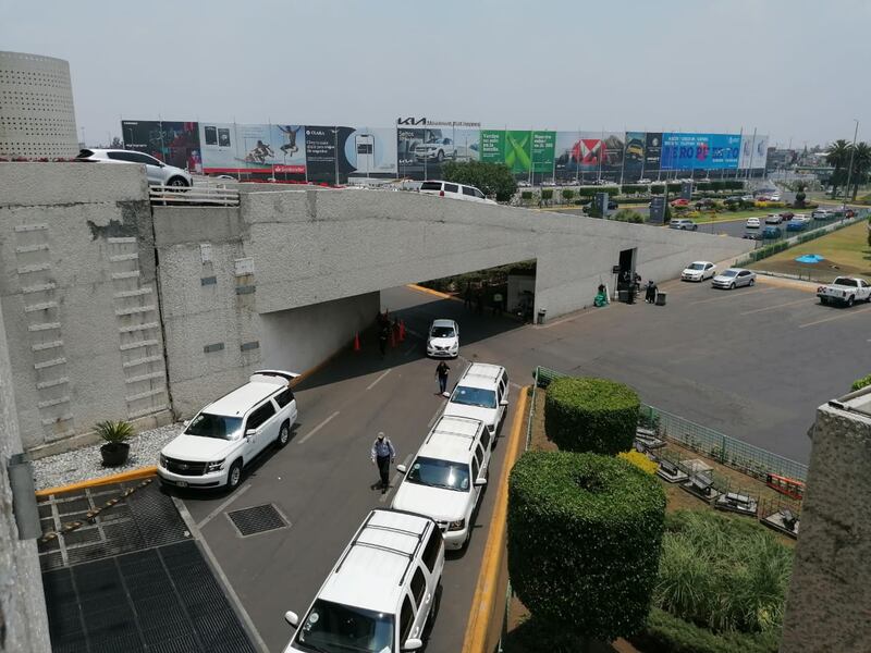 Hundimientos y vida cotidiana en la Terminal 2 del Aeropuerto Internacional de la Ciudad de México