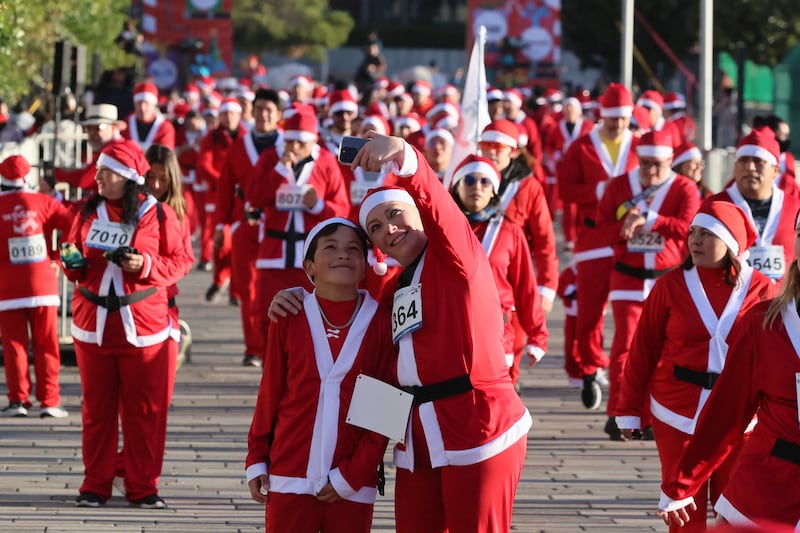 The Santa Run 2024: Las mejores fotos de la carrera de Santa Claus en CDMX; revive la magia navideña