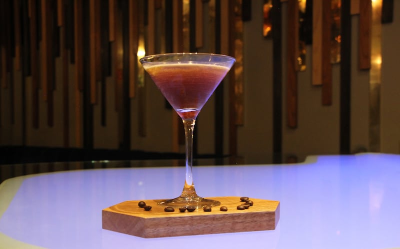 El bartender Alberto Guzmán del bar Heritage del Hotel Marquis nos regala estas recetas, ideales para darle a tu fiesta ese toque festivo