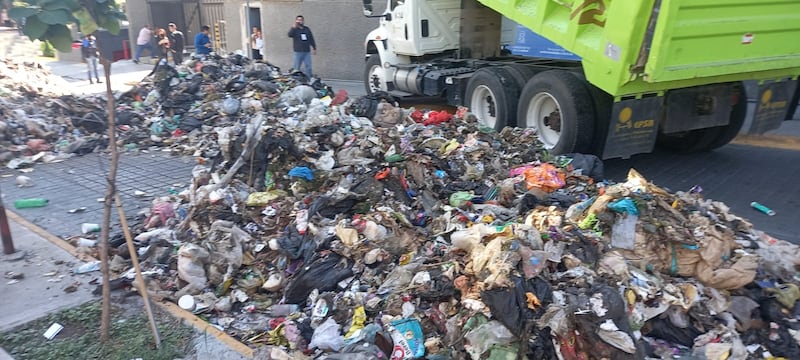 Los trabajadores de SIMEPRODE esperaban ser recibidos por los legisladores.