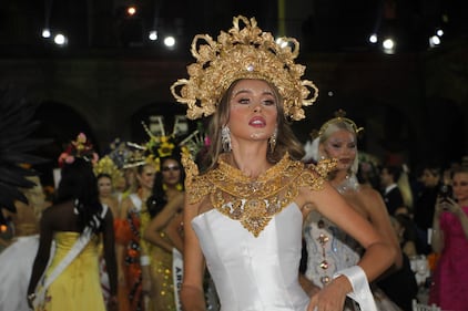 Candidatas de todas partes del mundo se unieron a la celebración de Día de Muertos como parte de las primeras actividades de la edición número 73 del certamen de Miss Universo, en donde desfilaron las reinas de belleza durante la 'Gala de Catrinas’ con el objetivo de recaudar fundos para poblaciones vulnerables.