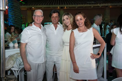 Noche de Elegancia en el Abierto de Los Cabos: Fiesta de Blanco con Estrellas del Tenis