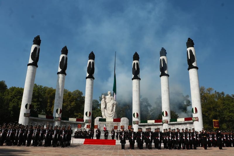 El presidente acudió al Castillo de Chapultepec para realizar la ceremonia en honor al Colegio Militar