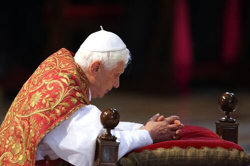 Benedicto XVI combatió abuso sexual más que otros Papas