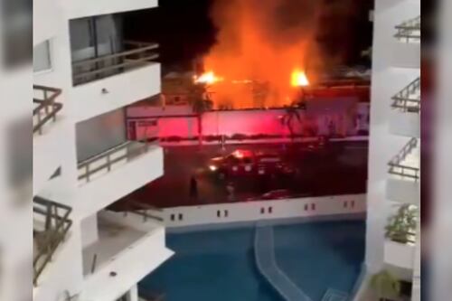 Incendian club de playa en Acapulco por no tener dinero para el cobro de piso