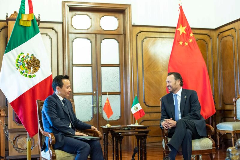 Mauricio Kuri se reúne con Embajador de China en México