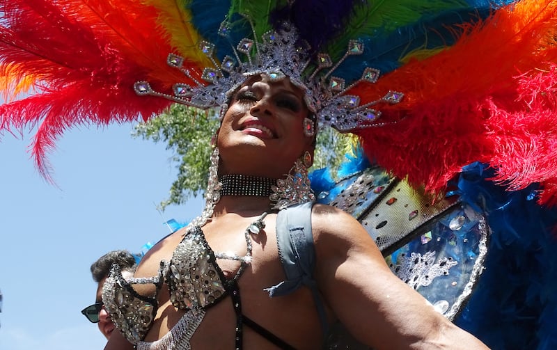 Concluye la marcha del Orgullo LGBTIQ+ en el Zócalo de la CDMX