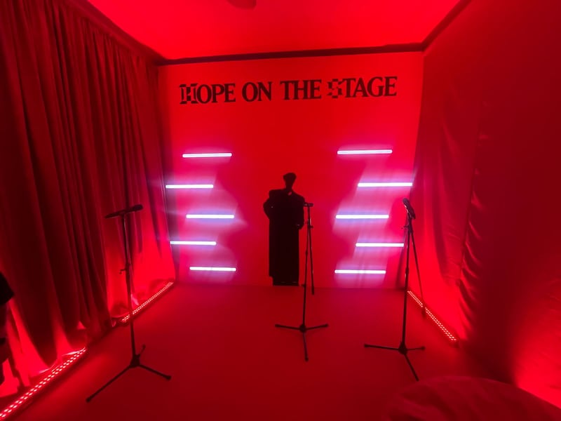 Imágenes de la Pop-Up Store de J-Hope en México