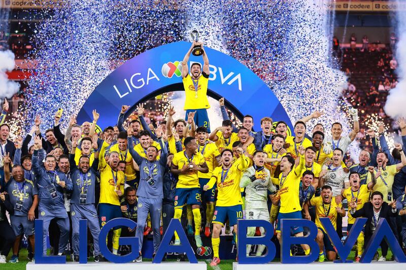 América Tricampeón