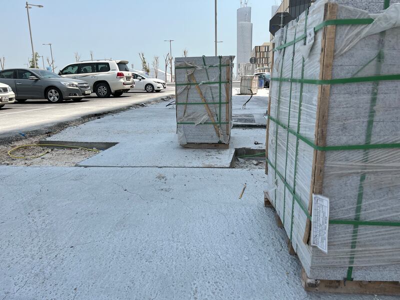 Tratan de realizar obras por las tardes cuando el calor da un respiro.