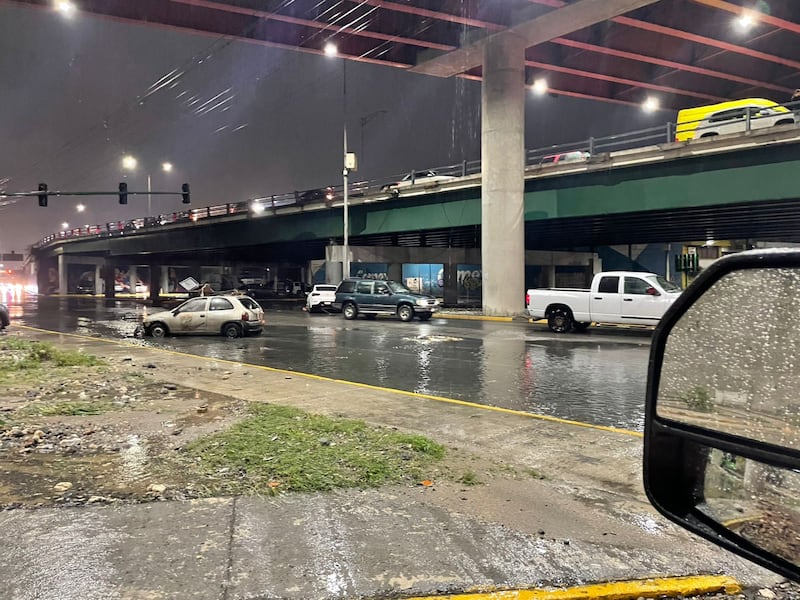 Fueron al menos 159 vehículos varados en el área metropolitana.