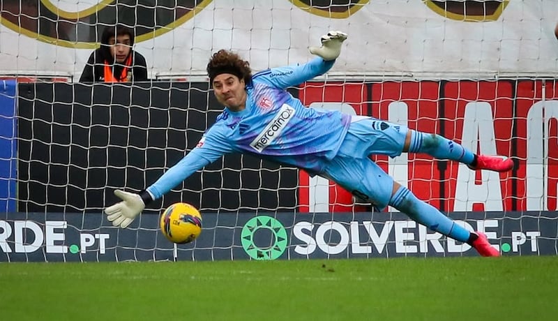 Guillermo Ochoa ha recibido 20 goles en 12 partidos con AVS.