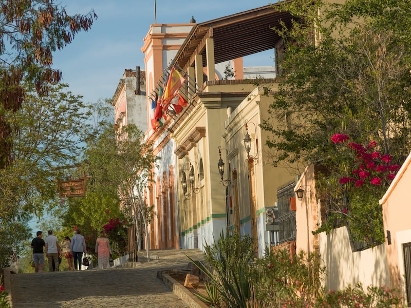 Huye de las bajas temperaturas de la ciudad y disfruta todas las maravillas que ofrece la bahía de La Paz