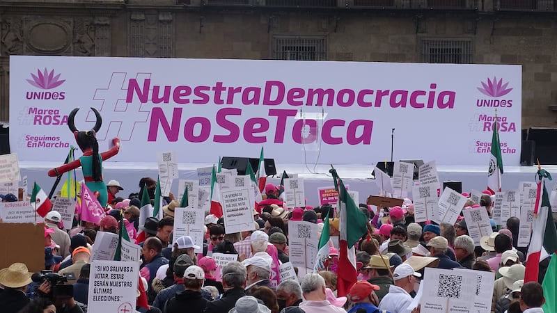 Fotos-marcha-democracia-INE-2024