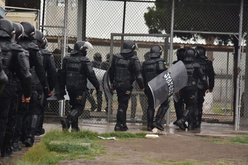 Efectivos de Fuerza Civil, la Sedena y la Guardia Nacional brindaron apoyo resguardando la periferia del centro.