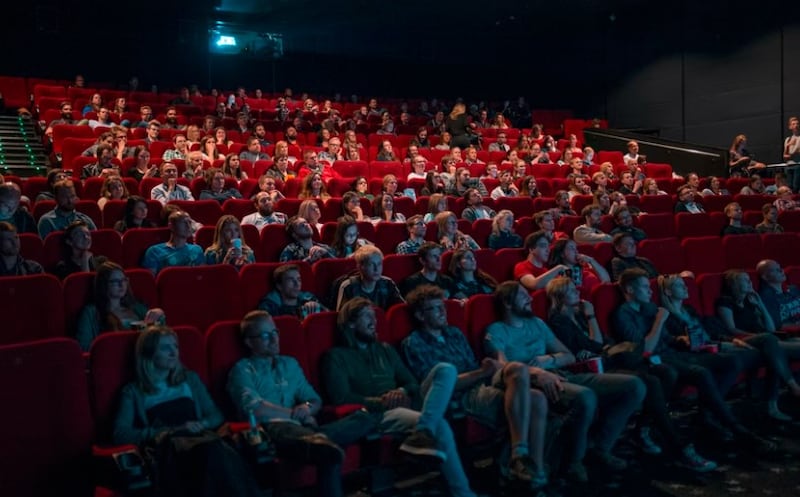 En las salas de cine se pueden encontrar cosas inesperadas