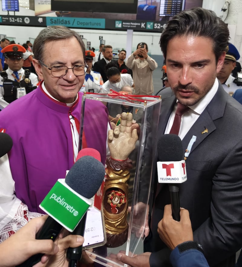 La reliquia de San Judas Tadeo inicia su recorrido por México atrayendo a miles de devotos