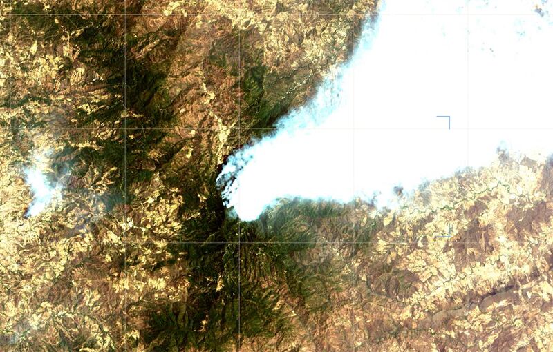 Imagen satelital de la humareda generada por el incendio entre Jilotlán y Tecalitlán.