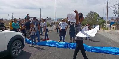 Los manifestantes bloquearon el ingreso al municipio en la carretera, así como a la altura de la presidencia municipal.