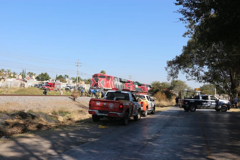 El vehículo fue golpeado en el costado izquierdo y arrastrado más de 200 metros.