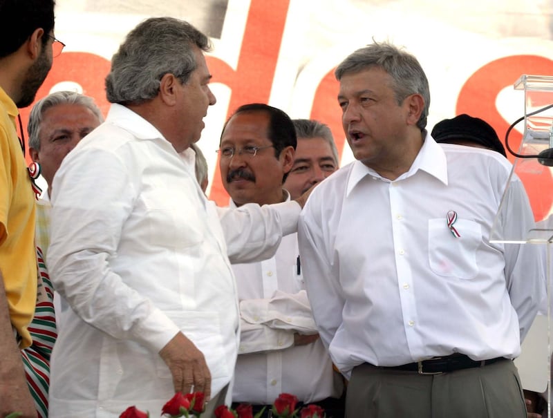 MEXICO, D.F., 24ABRIl2005.-  Toda clase de expresiones politicas se vivieron durante la Marcha del Silencio para apoyar al jefe de Gobierno Andrés Manuel López Obrador. 
FOTO: Sandra Perdomo/CUARTOSCURO.COM