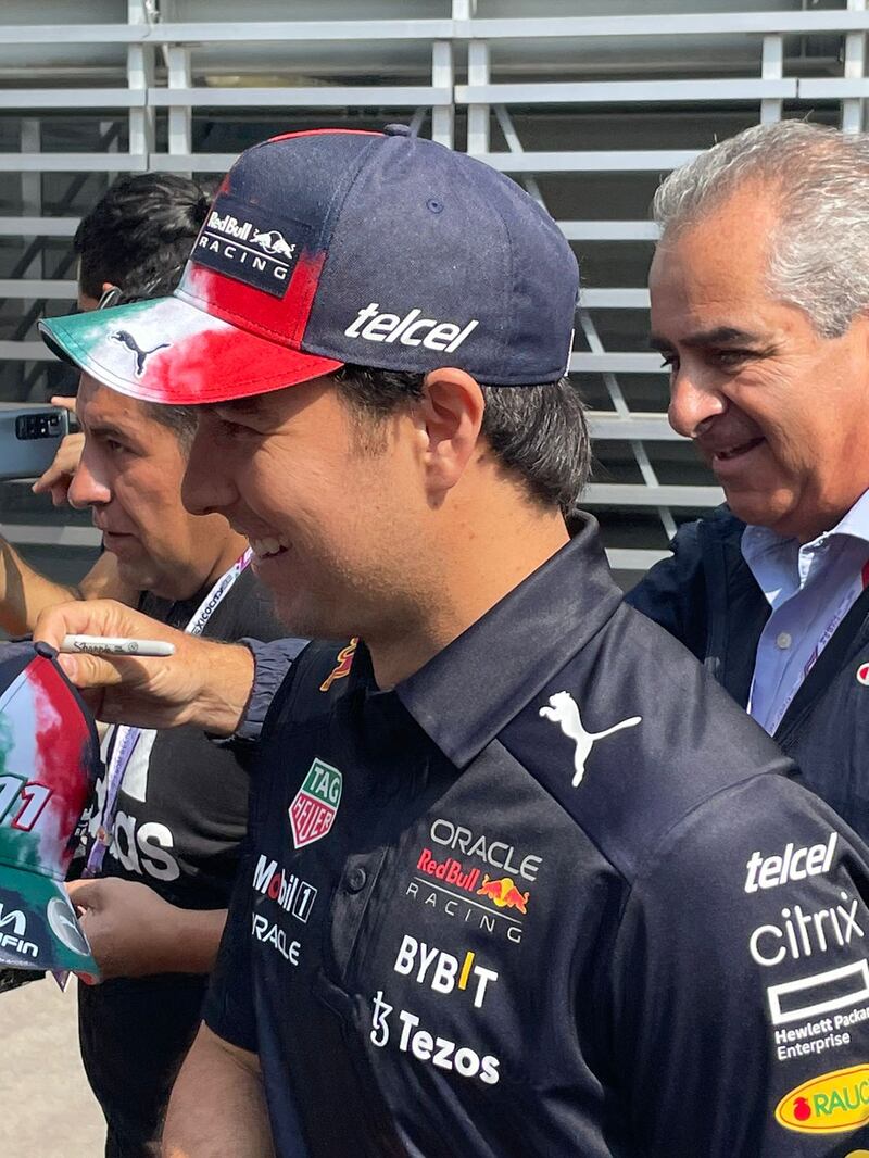 Llegada de Checo Pérez.