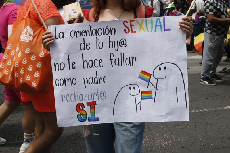 Marcha orgullo LGBT+ 2024 en CDMX