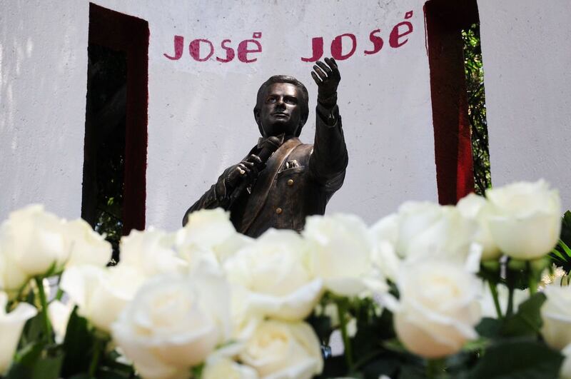 José José.