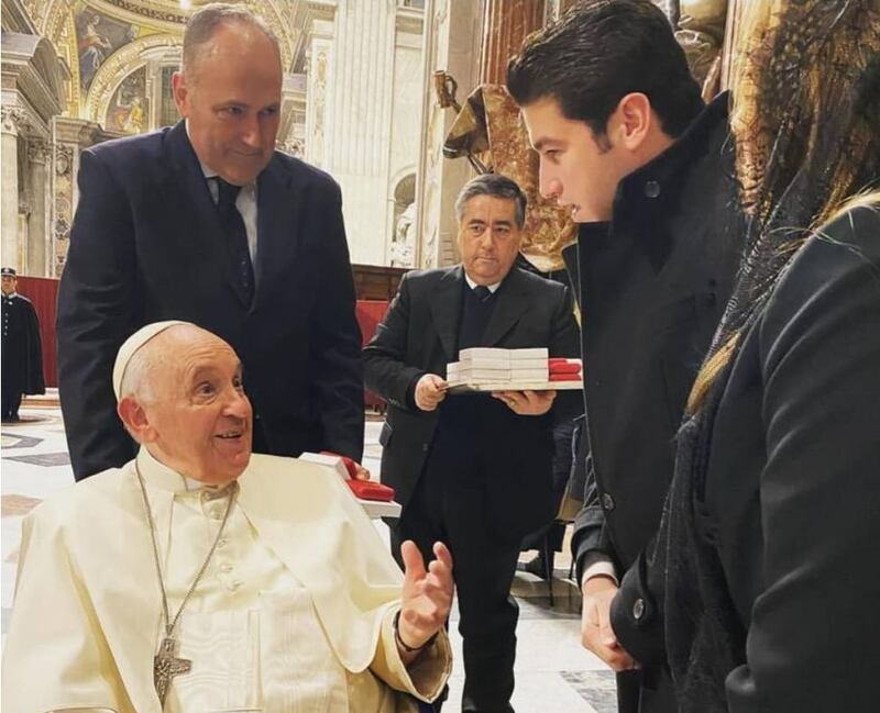 Su Santidad el Papa Francisco también fue invitado a visitar la entidad.