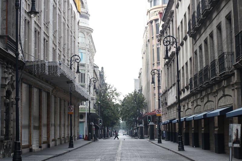 Calles de la CDMX lucen desiertas en Navidad del 2023