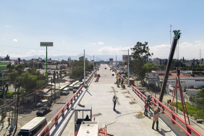 Trolebús elevado en Iztapalapa