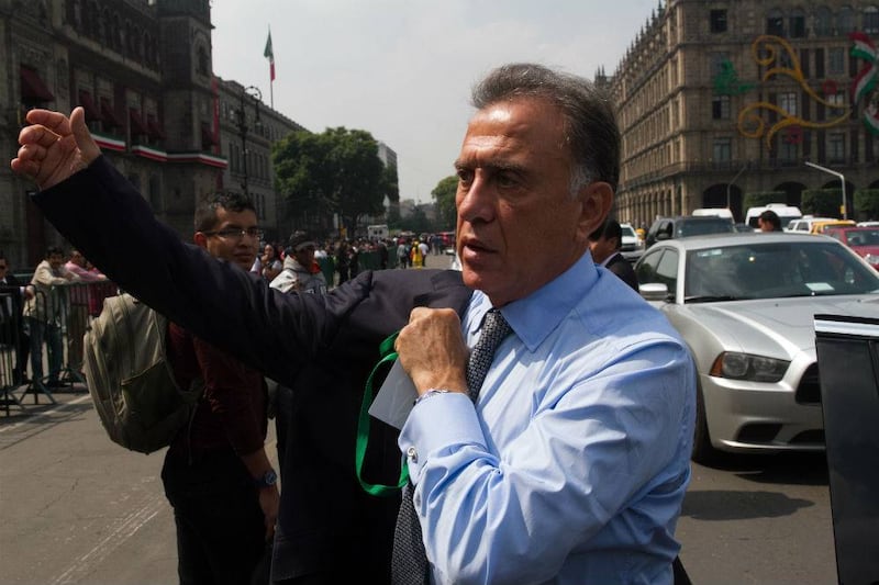 Fiscalía abre investigación contra Miguel Ángel Yunes