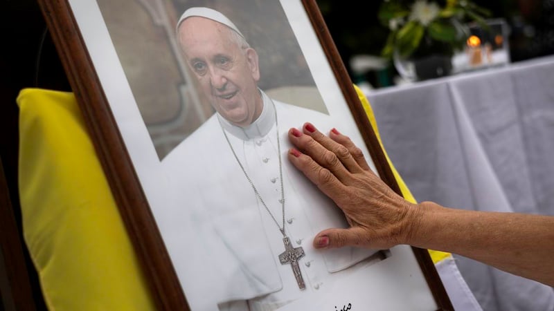 ¡Sigue sin haber fotos! Vaticano difunde audio del papa Francisco