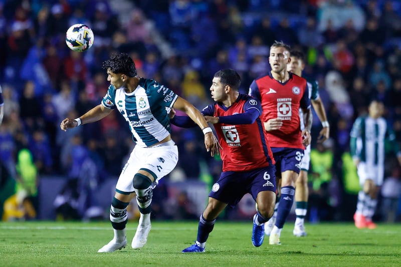 Martín Anselmi le apuesta a la juventud en el partido contra Santos