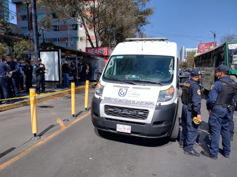 Cortocircuito en la estación Barranca del Muerto de la Línea 7.