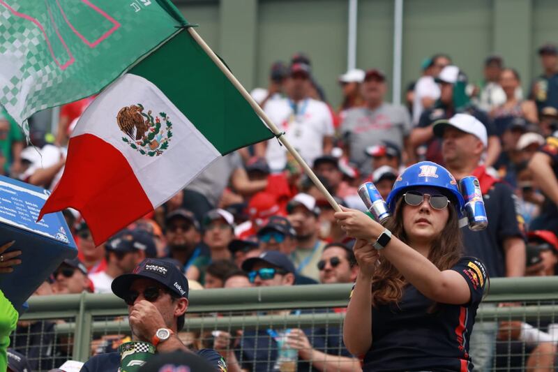 Así se vivió el desfile de F1 en el AHR