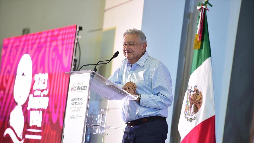 Reviven polémico tuit de AMLO de 2014 por estado de salud de Peña Nieto