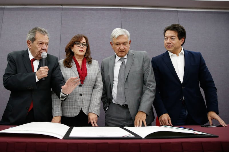 Andrés Manuel López Obrador, presidente electo de México durante la reunión con diputados de Morena de la LXIV Legislatura (Cuat