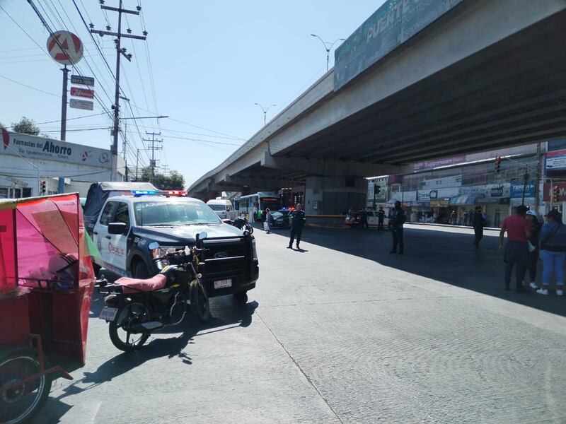 Manifestantes en Av López Portillo, Tultitlán Estado de México