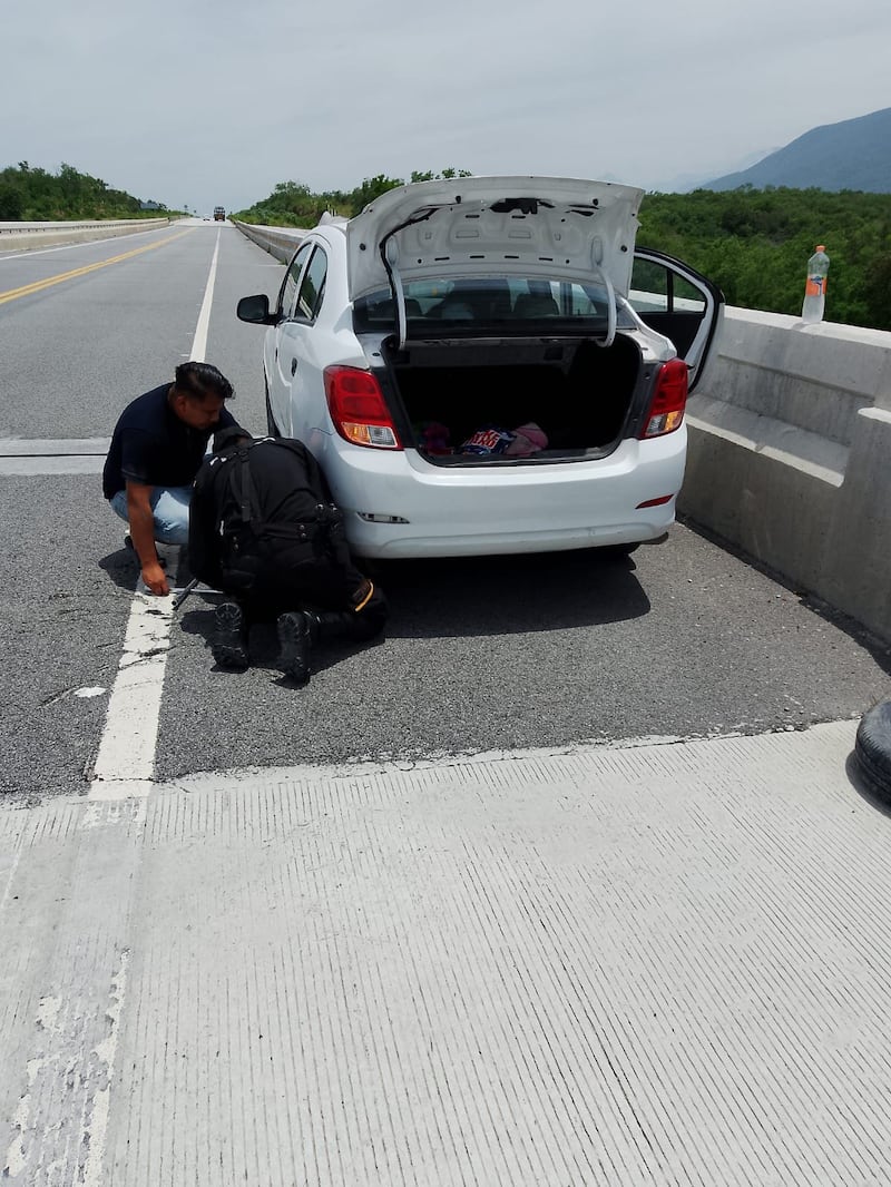 Vacacionistas qué tuvieron problemas con su auto fueron apoyados por el operativo.