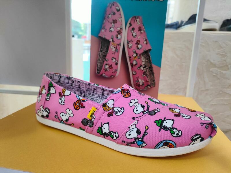 TOMS y Peanuts